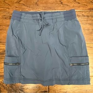 Athleta Trekkie skort